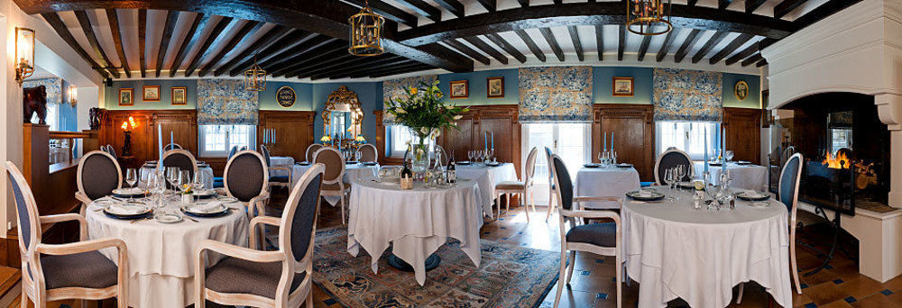 Logis - Hotel & Restaurant Le Gonfalon Germigny-l'Eveque Exterior photo